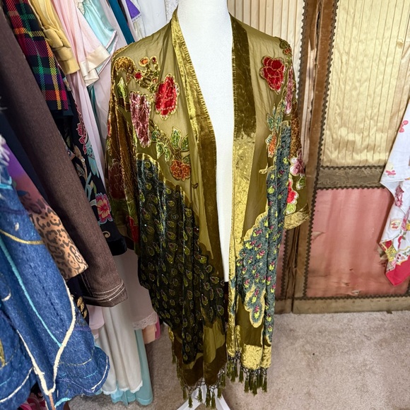 Vintage 90’s Peacock beaded Velvet Kimono - Picture 4 of 8
